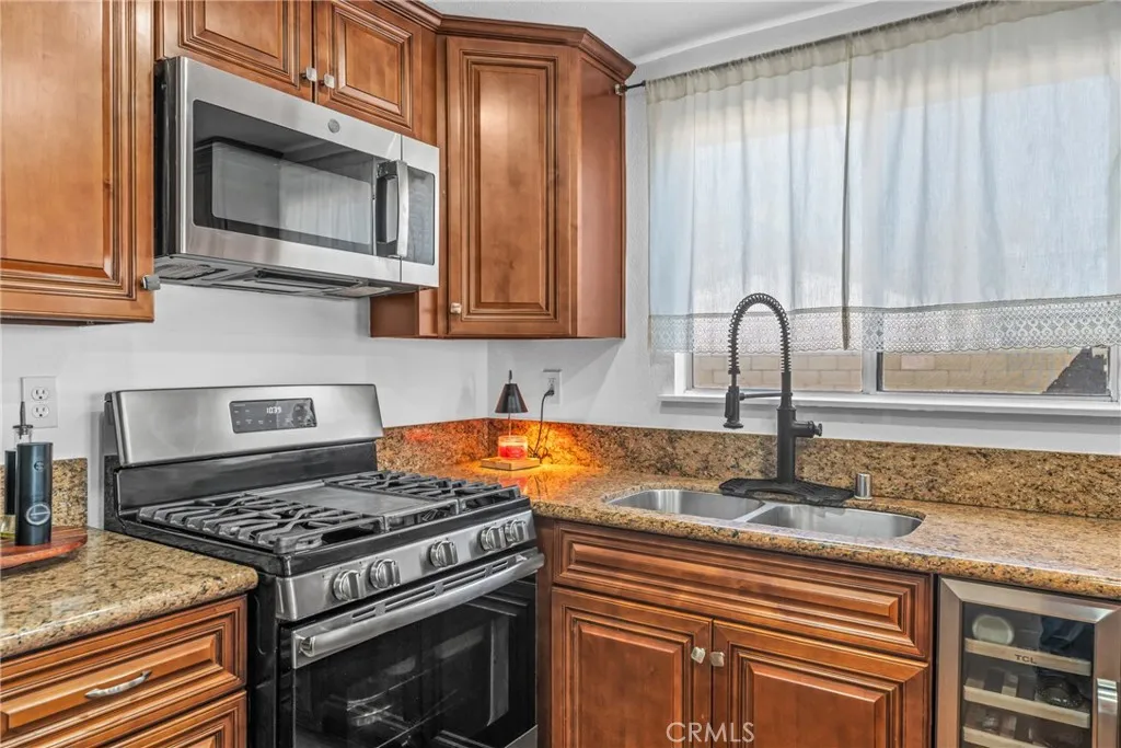 10643 Arroyo, Hesperia, California 92345 home-pic-6