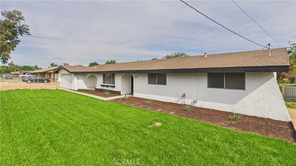5726 Marlatt, Jurupa Valley, California 91752 home-pic-3