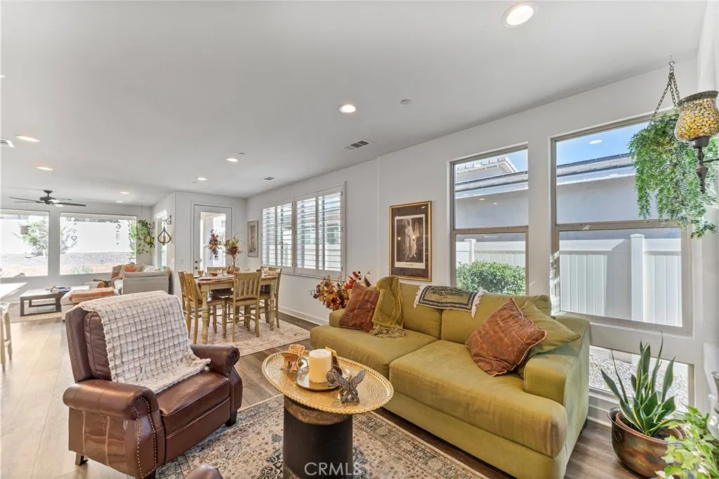 1656 Spring Run Lane, Beaumont, California 92223 home-pic-14