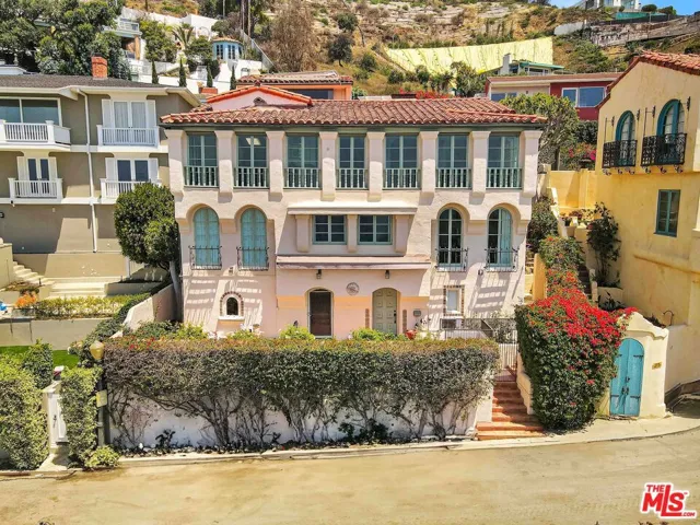 17520 Stretto Way, Pacific Palisades, California 90272