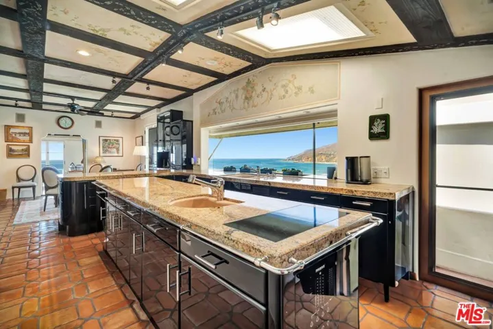 17520 Stretto Way, Pacific Palisades, California 90272