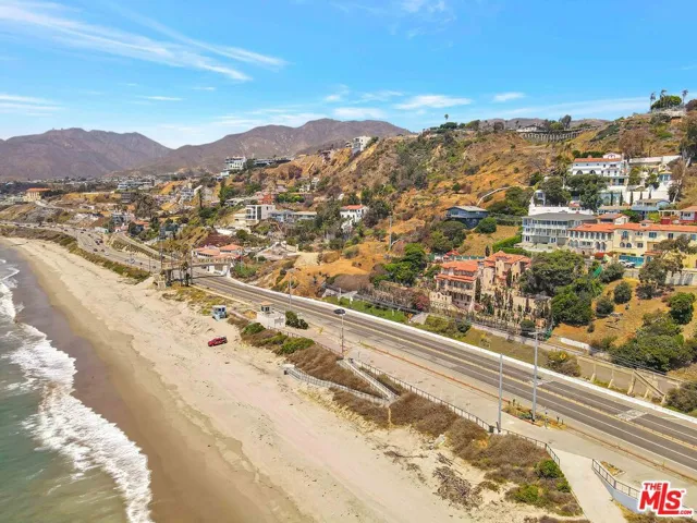 17520 Stretto Way, Pacific Palisades, California 90272