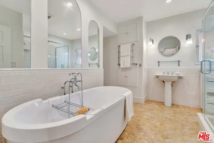 17520 Stretto Way, Pacific Palisades, California 90272