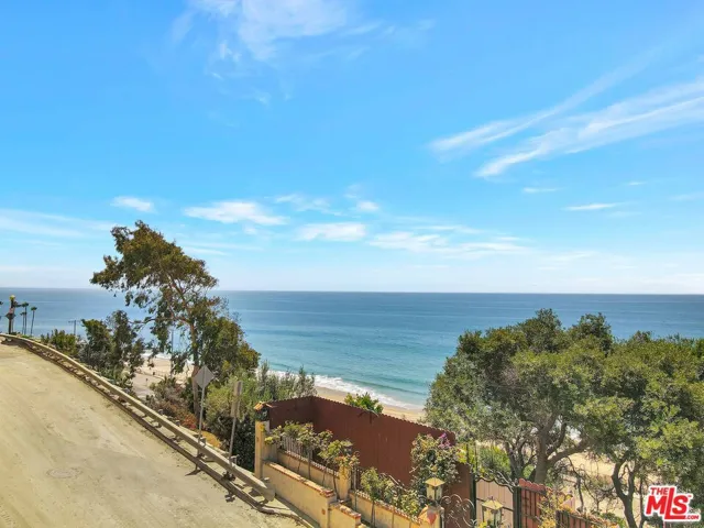 17520 Stretto Way, Pacific Palisades, California 90272
