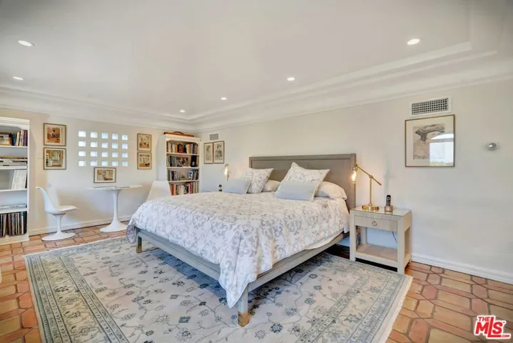 17520 Stretto Way, Pacific Palisades, California 90272