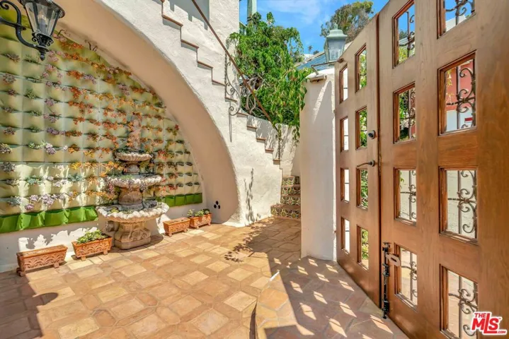 17520 Stretto Way, Pacific Palisades, California 90272
