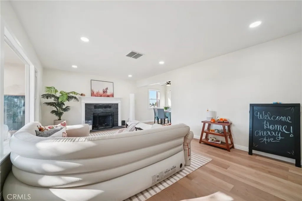 11285 Cherry Avenue, Cherry Valley, California 92223 home-pic-1