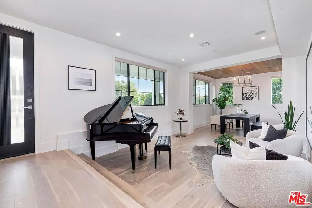 8227 Stewart Avenue, Los Angeles, California 90045 home-pic-15