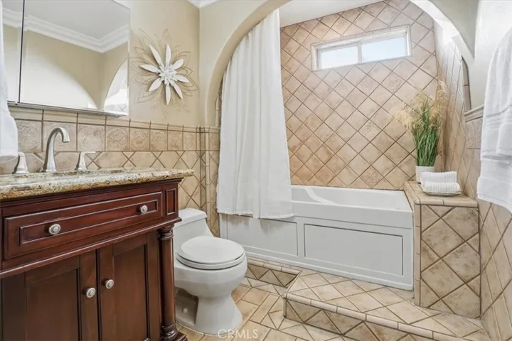4980 Woodcrest, Yorba Linda, California 92886