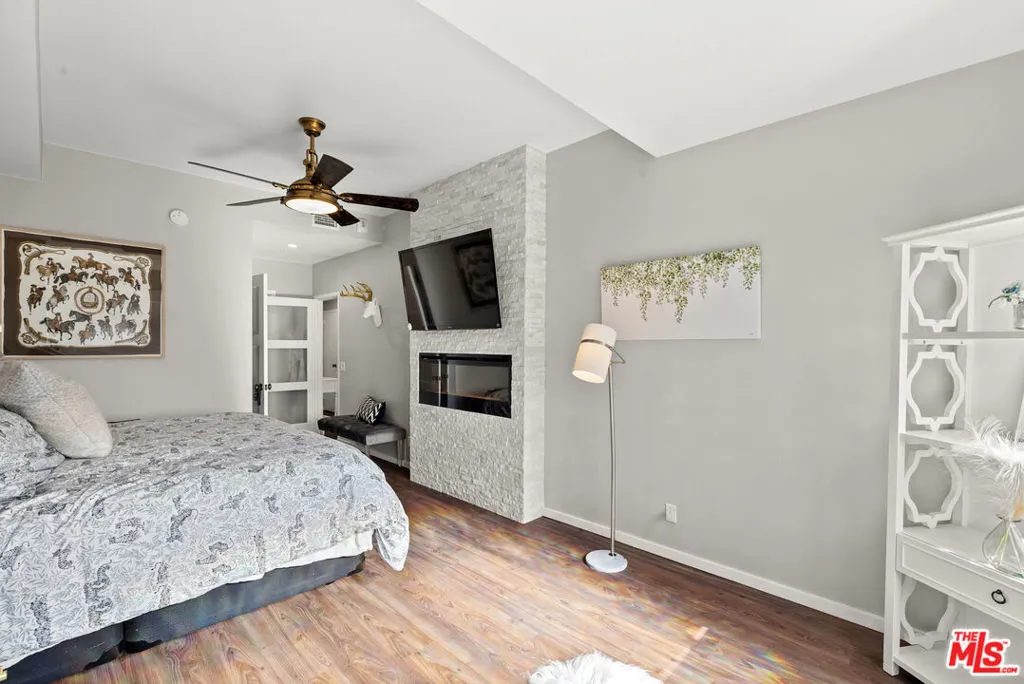 7250 Franklin Avenue 616, Los Angeles, California 90046 home-pic-19