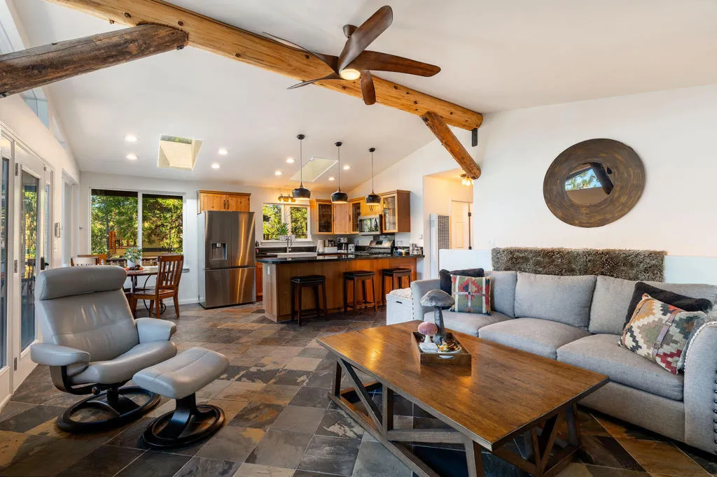 25275 Norwood Drive, Idyllwild, California 92549 home-pic-12