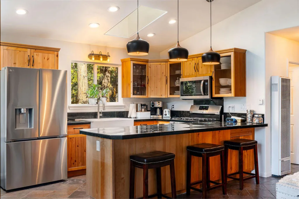 25275 Norwood Drive, Idyllwild, California 92549 home-pic-15