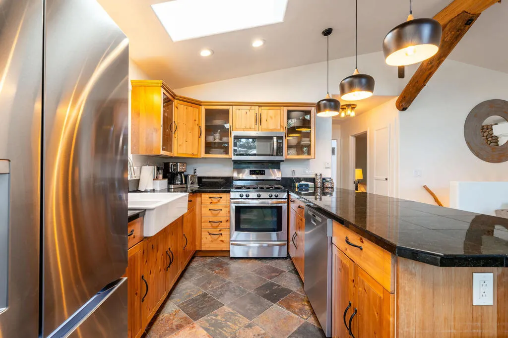 25275 Norwood Drive, Idyllwild, California 92549 home-pic-19