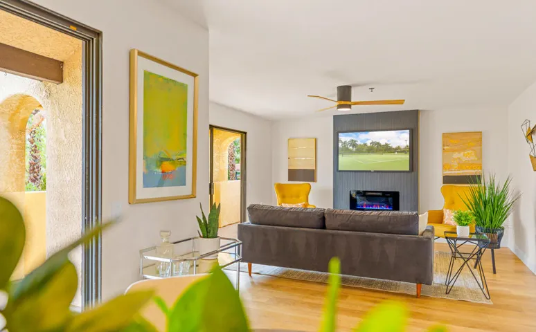 200 E. Racquet Club #60-14