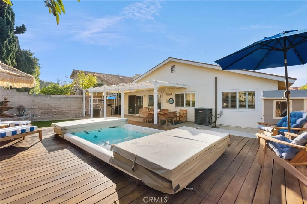 25610 Amber Leaf Road, Torrance, California 90505 home-pic-34