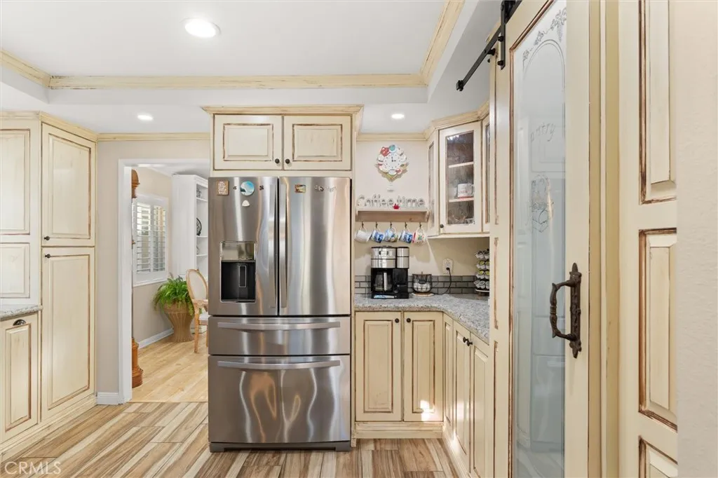 25610 Amber Leaf Road, Torrance, California 90505 home-pic-13