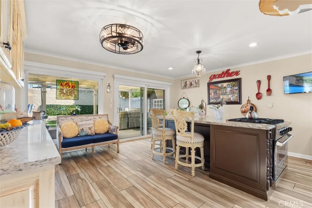 25610 Amber Leaf Road, Torrance, California 90505 home-pic-10
