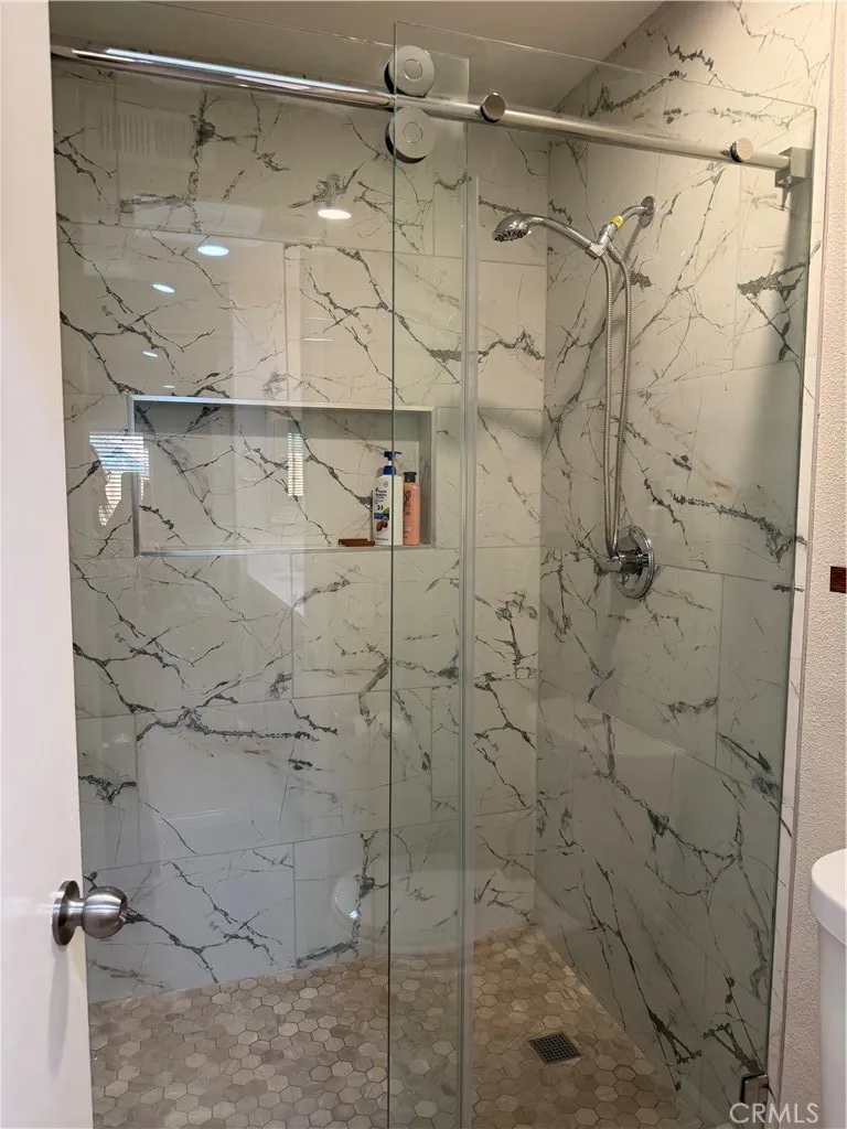 13791 Chervil Court, Moreno Valley, California 92553 home-pic-11