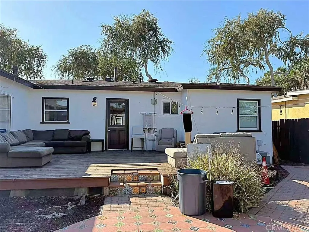 1105 E Walnut, Fullerton, California 92831 home-pic-11