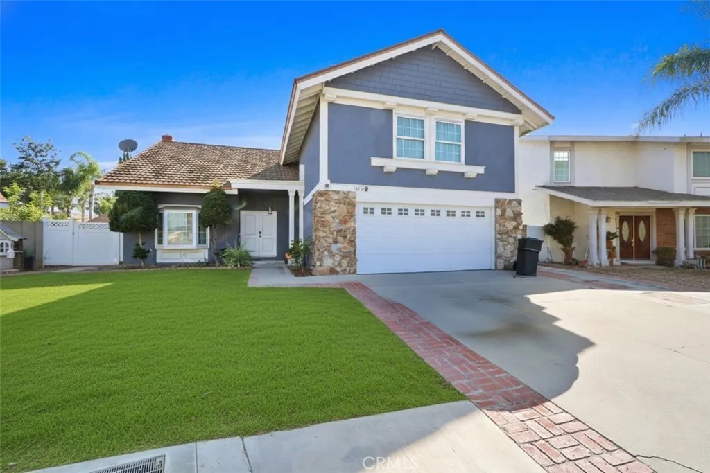 1770 E Sandalwood, Anaheim, California 92805 home-pic-1