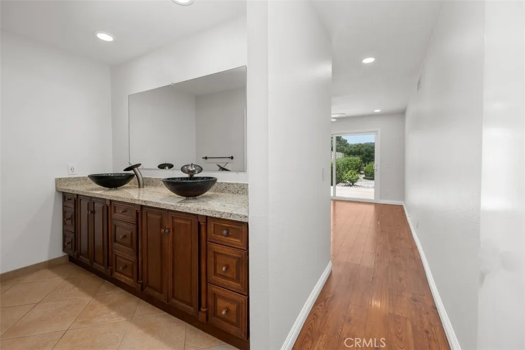 4346 Los Padres Drive, Fallbrook, California 92028 home-pic-20