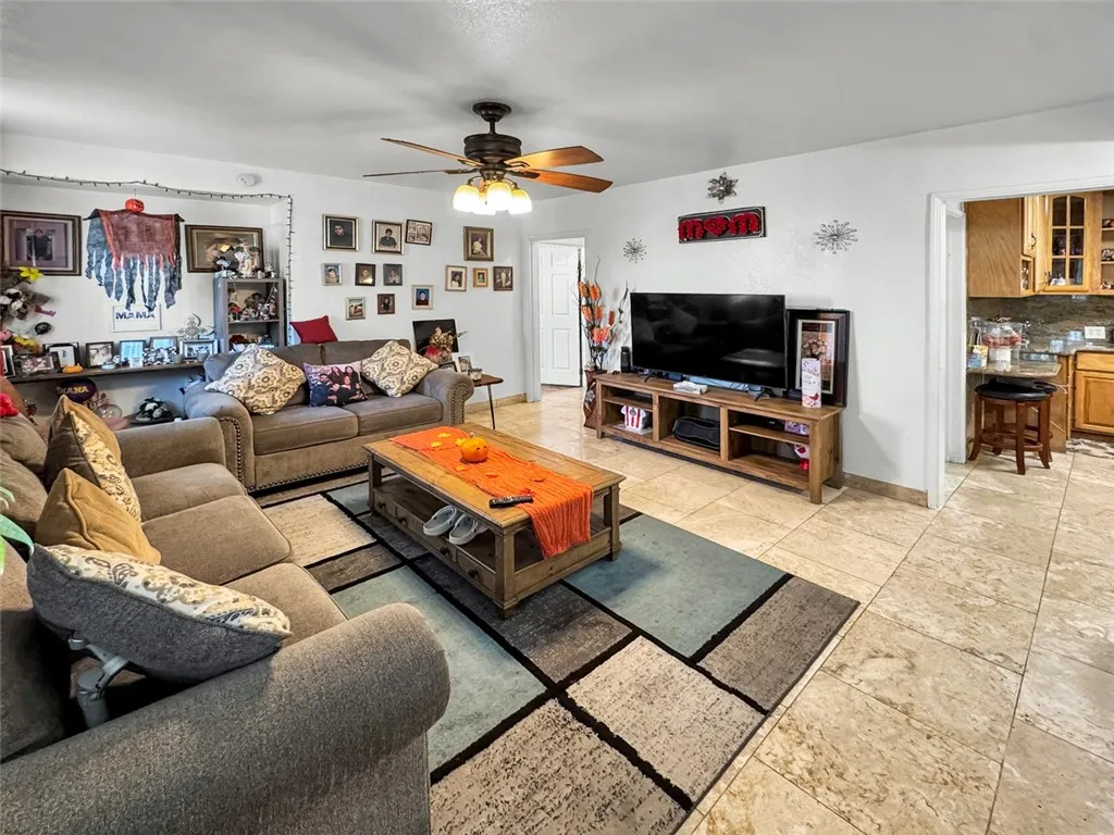 113 N 19th Street, Montebello, California 90640 home-pic-4