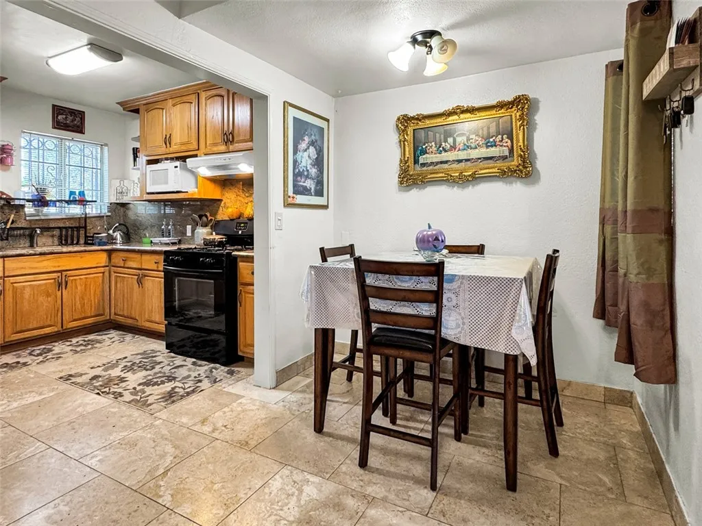 113 N 19th Street, Montebello, California 90640 home-pic-5