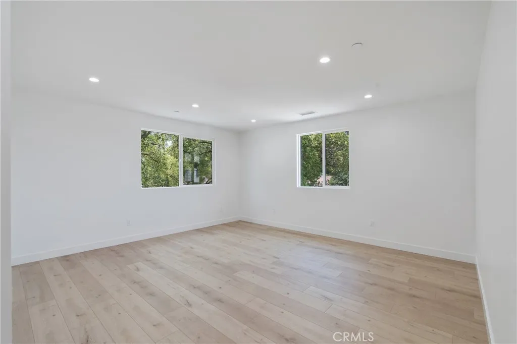 13901 Runnymede, Van Nuys, California 91405 home-pic-28