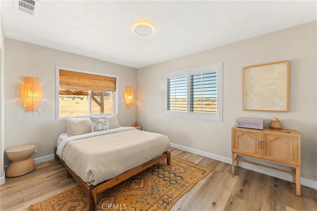 1388 Fortuna Avenue, Landers, California 92285 home-pic-10