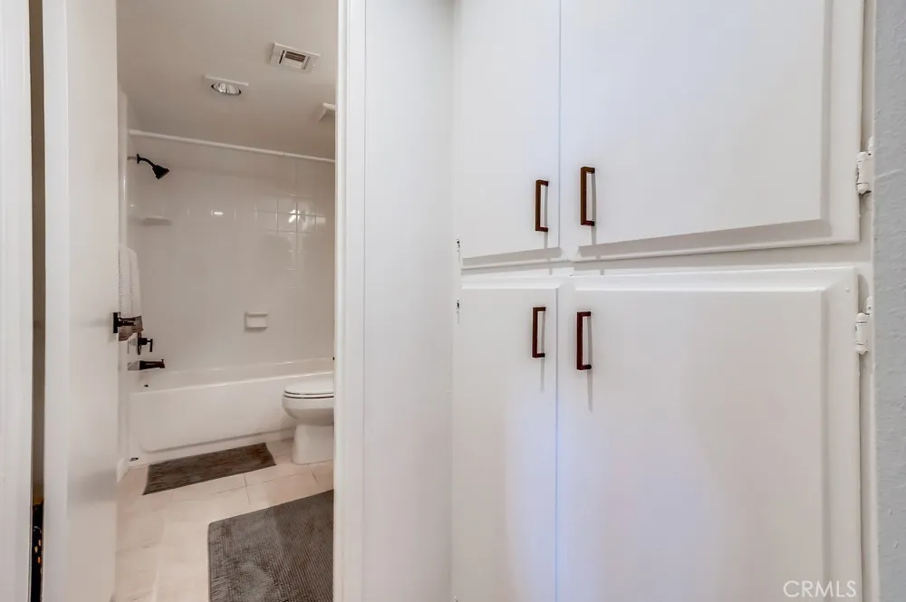 1020 Ocean Park, Santa Monica, California 90405 home-pic-20