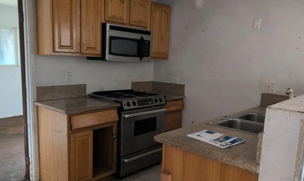 1042 Fifth Ave, Chula Vista, California 91911 home-pic-5