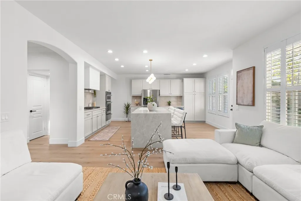 173 Parkside Drive, Simi Valley, California 93065 home-pic-1