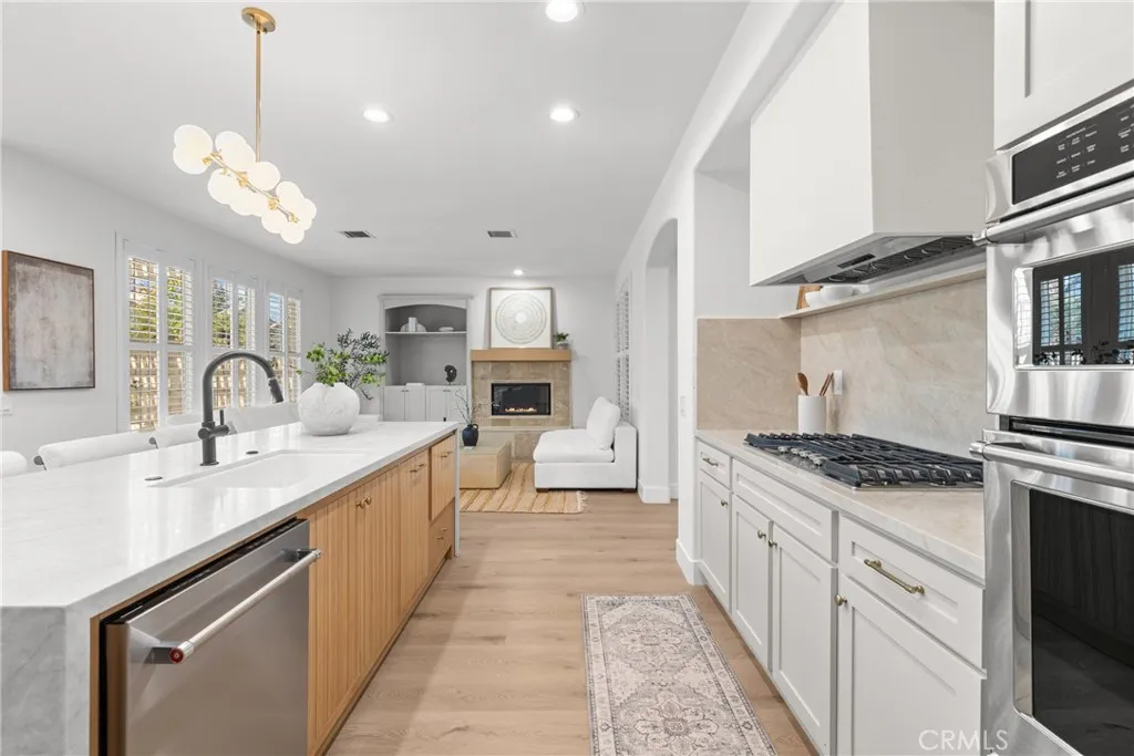 173 Parkside Drive, Simi Valley, California 93065 home-pic-6