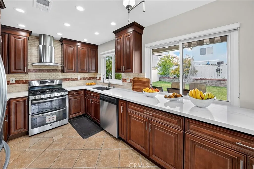 26530 Goldfinch, Canyon Country, California 91351 home-pic-9