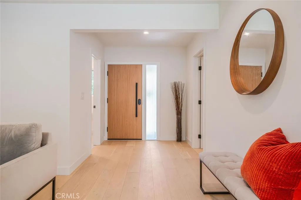 22218 San Miguel Street, Woodland Hills, California 91364 home-pic-6