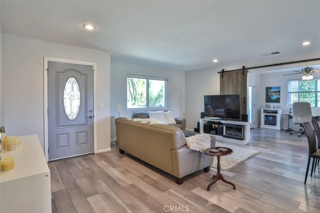 45251 La Cruz Drive, Temecula, California 92590 home-pic-6