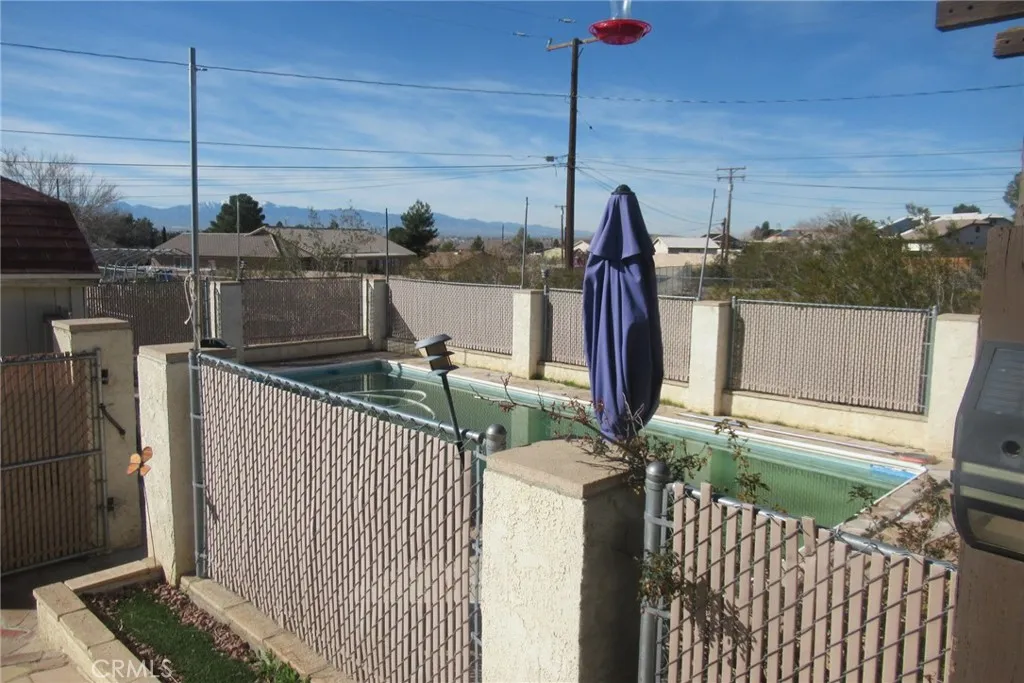 16035 Venango, Apple Valley, California 92307 home-pic-6