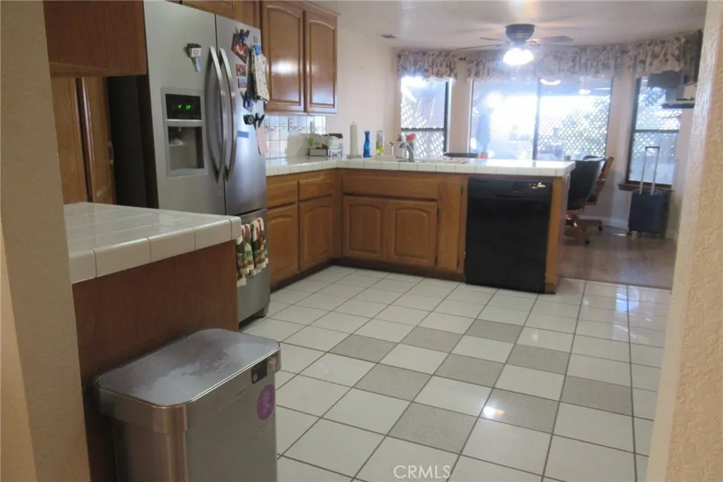 16035 Venango, Apple Valley, California 92307 home-pic-11