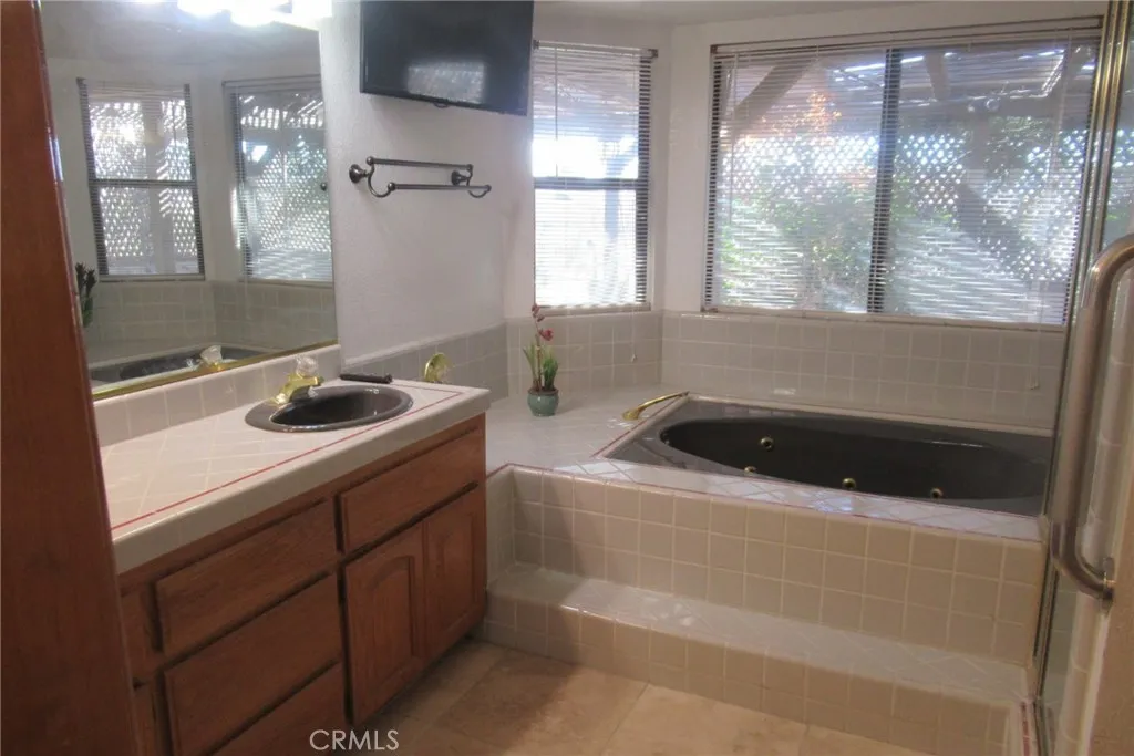 16035 Venango, Apple Valley, California 92307 home-pic-20