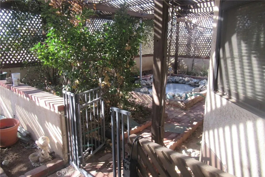 16035 Venango, Apple Valley, California 92307 home-pic-23