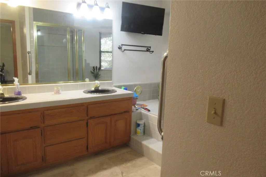 16035 Venango, Apple Valley, California 92307 home-pic-15