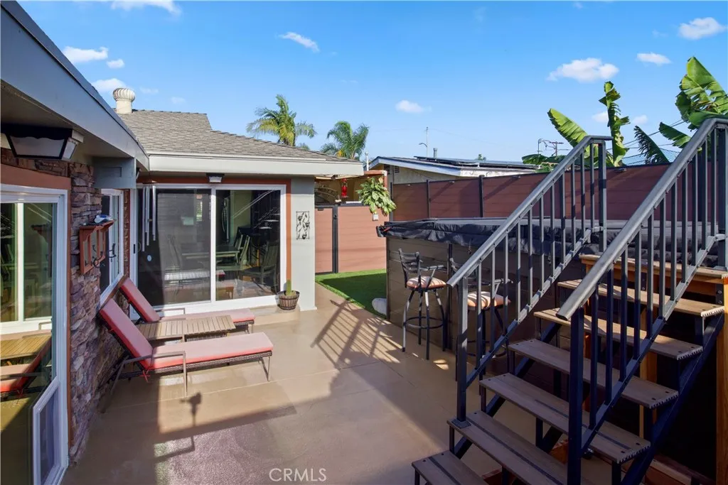 2425 Heather Avenue, Long Beach, California 90815 home-pic-46