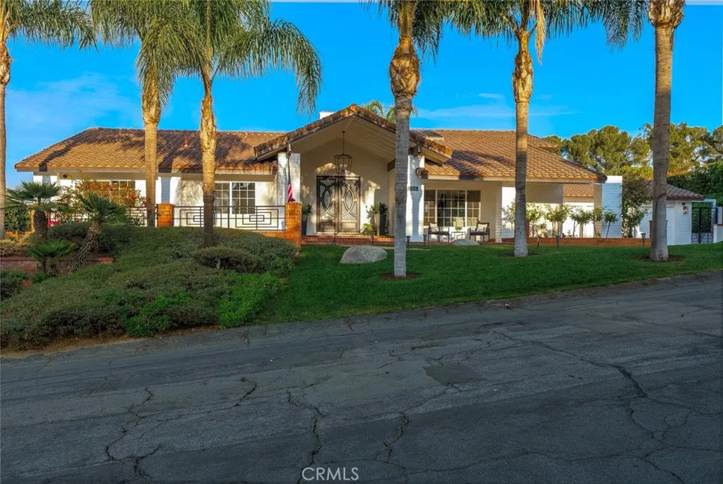 266 S Via Montanera, Anaheim Hills, California 92807 home-pic-61