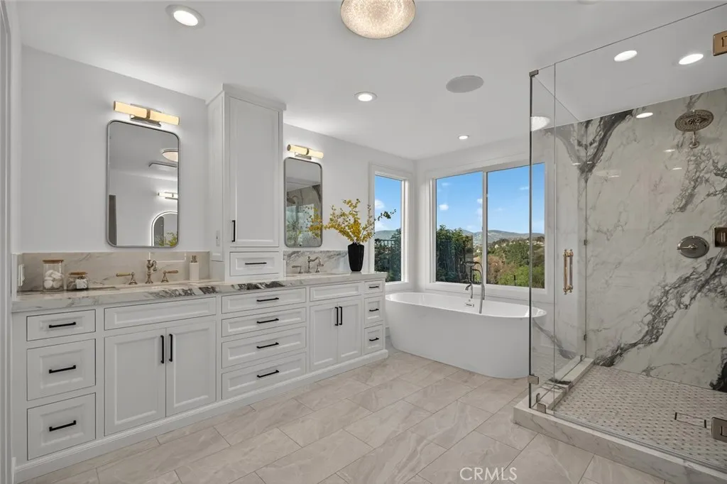 266 S Via Montanera, Anaheim Hills, California 92807 home-pic-49