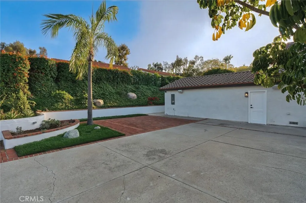 266 S Via Montanera, Anaheim Hills, California 92807 home-pic-60