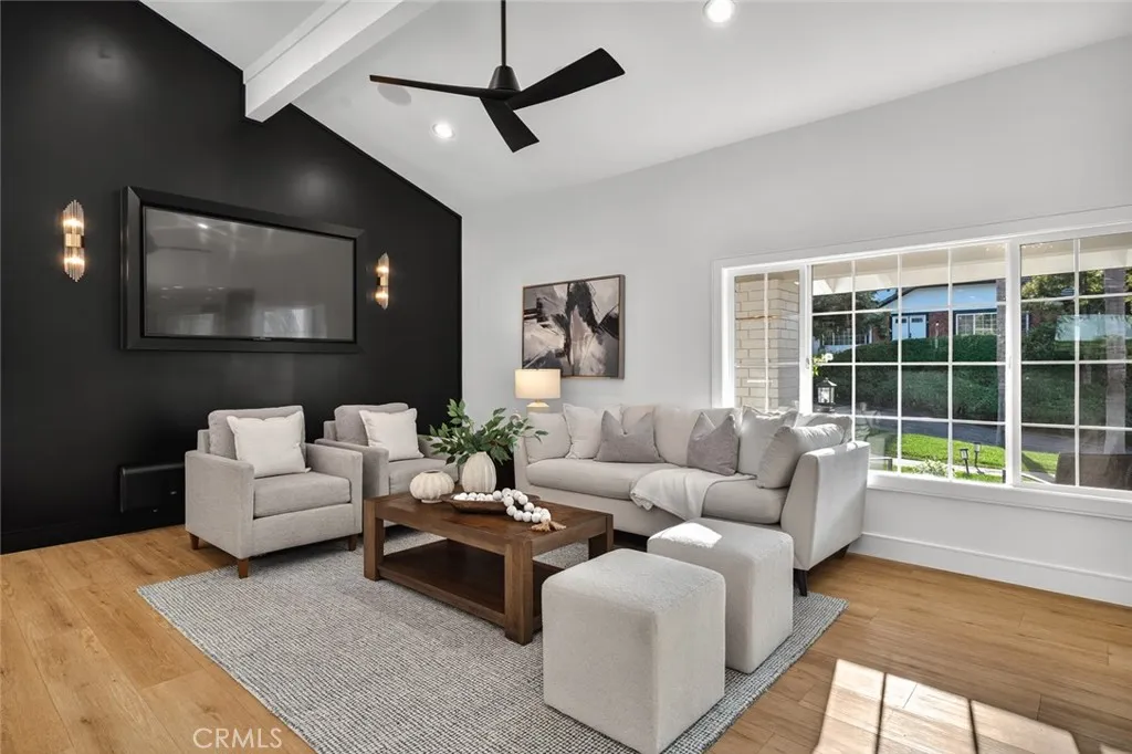 266 S Via Montanera, Anaheim Hills, California 92807 home-pic-6