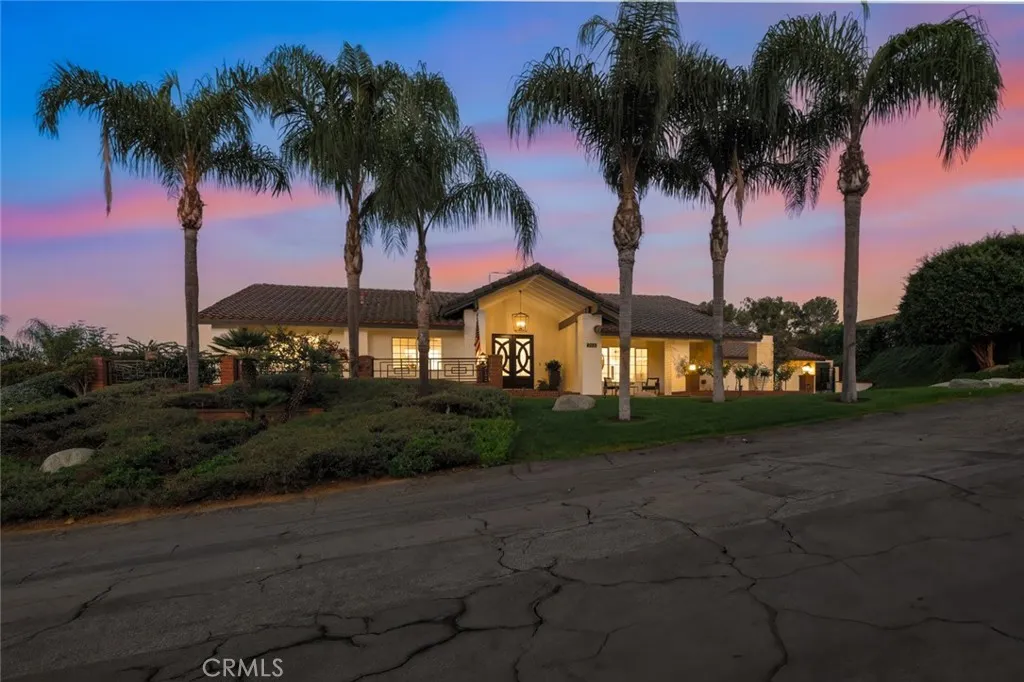 266 S Via Montanera, Anaheim Hills, California 92807 home-pic-64