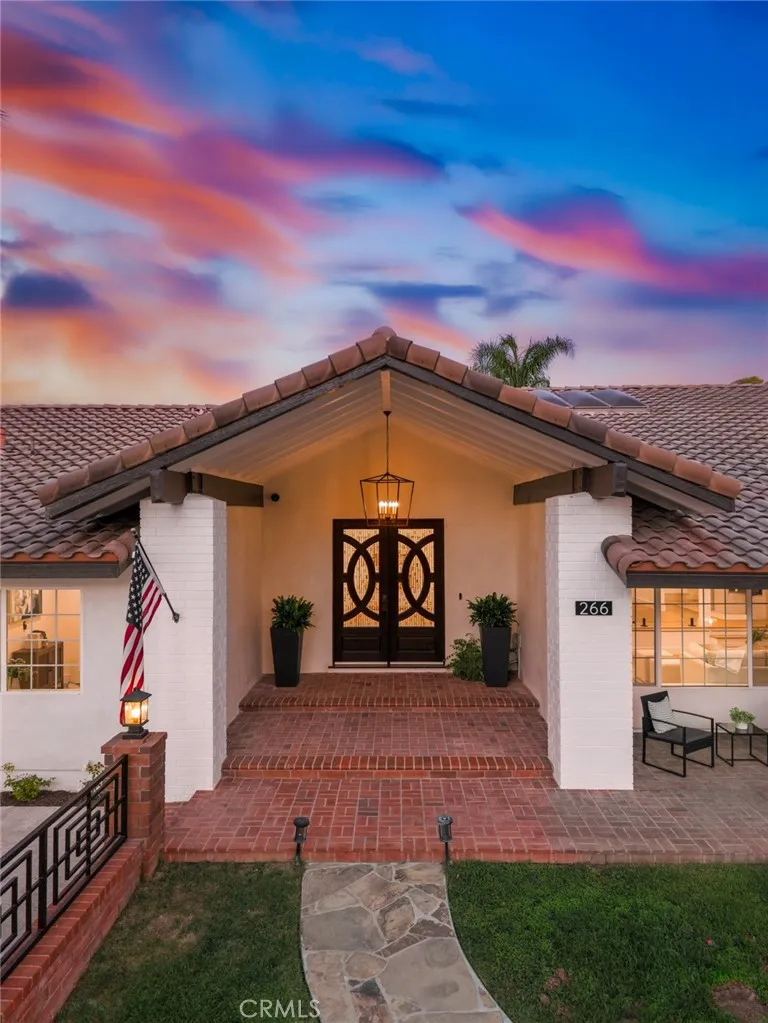 266 S Via Montanera, Anaheim Hills, California 92807 home-pic-69