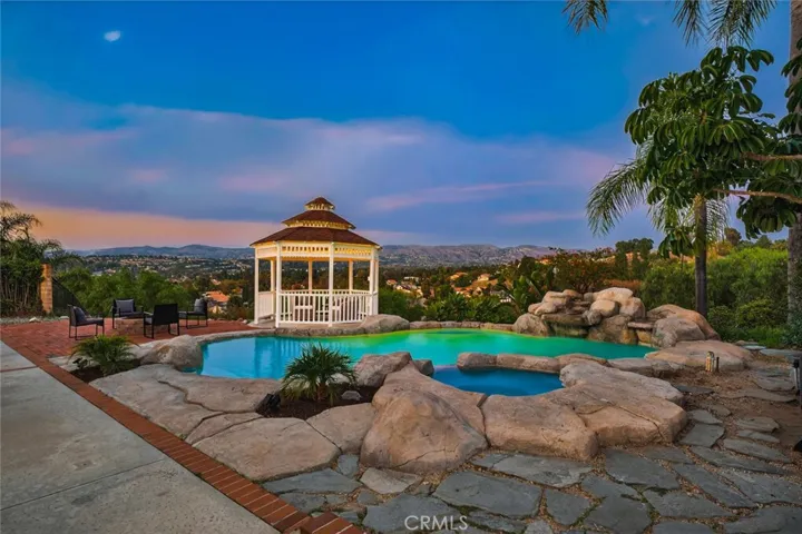 266 S Via Montanera, Anaheim Hills, California 92807