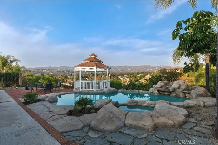 266 S Via Montanera, Anaheim Hills, California 92807